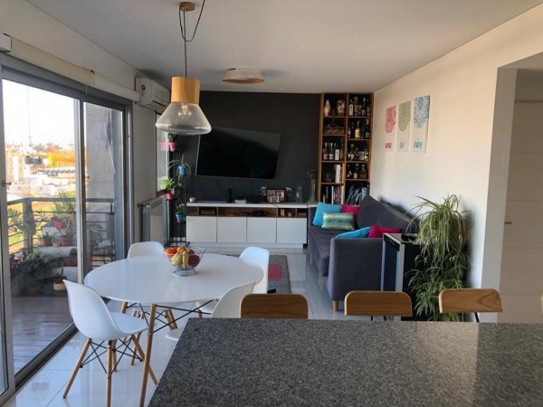 OPORTUNIDAD! CASA EN PH AL FRENTE C/ COCHERA Y JARDIN , HAEDO A 3 CUADRAS DE LA ESTACION