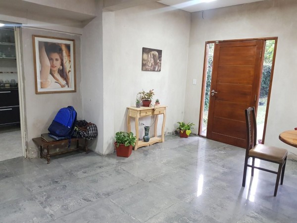 OPORTUNIDAD HERMOSA CASA DE 5 AMBIENTES JARDIN Y COCHERA EN PADUA NORTE 160 M2 CASI A ESTRENAR