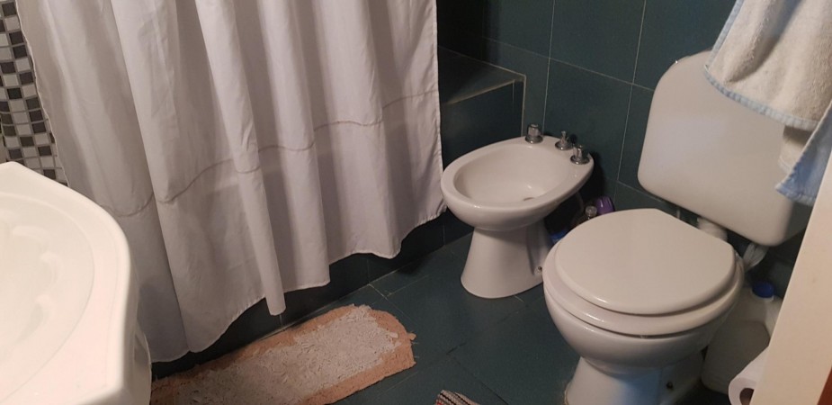 OPORTUNIDAD!!HERMOSO DÚPLEX DE 4 AMB 100M2, 2 PLANTAS,GARAGE, PATIO Y PARRILLA EN CONDOMINIO PRIVADO