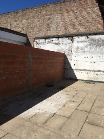COMPLEJO DE 4 DEPARTAMENTOS SOBRE UN LOTE DE 340 M2 EN MORÓN