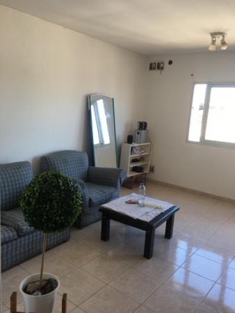 COMPLEJO DE 4 DEPARTAMENTOS SOBRE UN LOTE DE 340 M2 EN MORÓN
