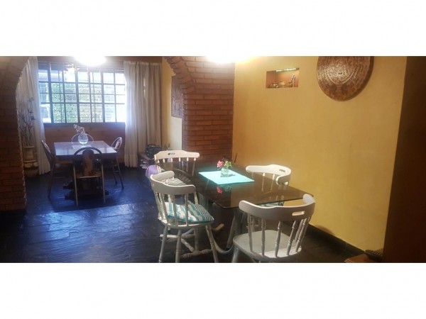 EXCELENTE OPORTUNIDAD EN HAEDO A 3 CUADRAS DE LA ESTACION Y DEL CENTRO COMERCIAL!! CASA EN PH AL FRENTE 130M2 TODA LA PLANTA BAJA, CON COCHERA, PATIO Y TERRAZA