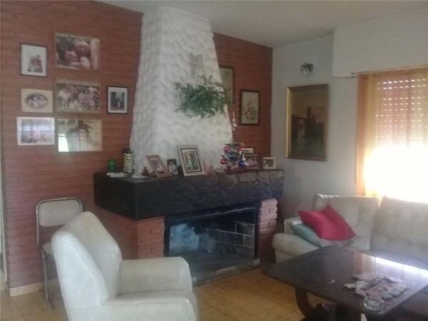 CASAQUINTA SAN ANTONIO DE PADUA C/PISCINA EN PADUA SUR A 10 CDS CENTRO,LOTE 33X62, 6 AMB.200M2