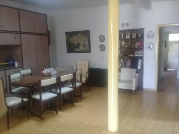 CASAQUINTA SAN ANTONIO DE PADUA C/PISCINA EN PADUA SUR A 10 CDS CENTRO,LOTE 33X62, 6 AMB.200M2