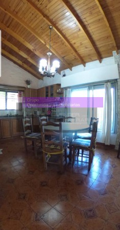 QUINTA LOTE 1450 M2, 220M2 CONSTR., CASA PPAL, QUINCHO, CASA HUESPEDES, PISCINA, GRAN PARQUE,  PARRILLA, POOL HOUSE, JACUZZI,VESTUARIOS EXCELENTE OPORTUNIDAD!!
