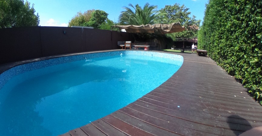 VENTA CHALET SAN ANTONIO DE PADUA  6 AMB  2 PTS TODO A NUEVO, GARAGE DOBLE, PISCINA DE 11X6 S/ LOTE DE 53 MTS DE FONDO