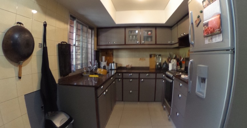 VENTA CHALET SAN ANTONIO DE PADUA  6 AMB  2 PTS TODO A NUEVO, GARAGE DOBLE, PISCINA DE 11X6 S/ LOTE DE 53 MTS DE FONDO